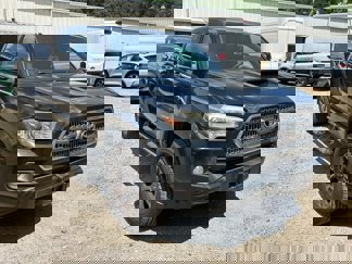 Used 2016 Toyota Tacoma TRD Sport image 1