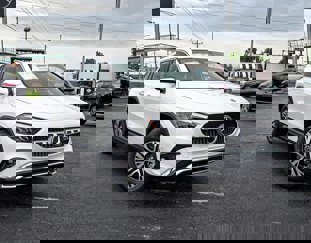New 2025 Mercedes-Benz GLA 250 4MATIC image 1