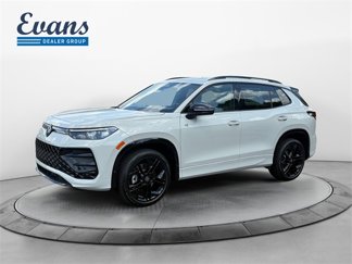 New 2025 Volkswagen Tiguan SE R-Line image 1