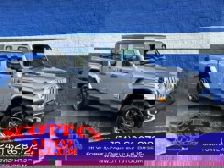 Used 2020 Jeep Gladiator Overland image 1