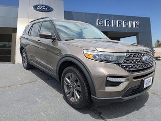Used 2021 Ford Explorer XLT w/ Equipment Group 202A image 1