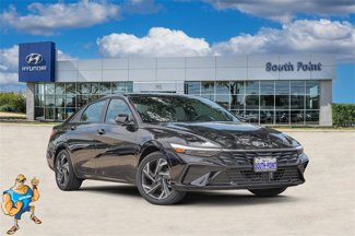 New 2025 Hyundai Elantra SEL image 1