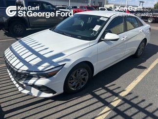 Used 2024 Hyundai Elantra SEL image 1