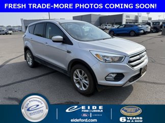 Used 2017 Ford Escape SE image 1