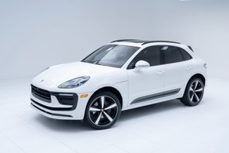 Certified 2022 Porsche Macan image 1