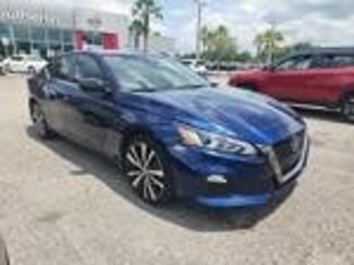 Used 2022 Nissan Altima 2.5 SR image 1