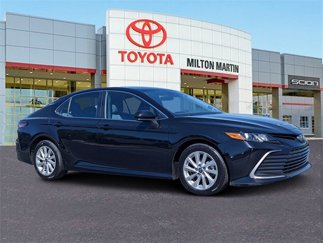 Certified 2023 Toyota Camry LE image 1