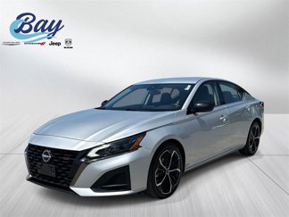 Used 2024 Nissan Altima 2.5 SR image 1