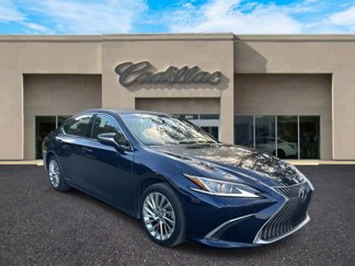 Used 2021 Lexus ES 300h w/ Luxury Package image 1