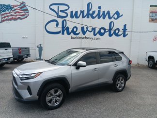 Used 2022 Toyota RAV4 XLE image 1