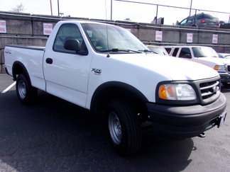 Used 2000 Ford F150 XL image 1