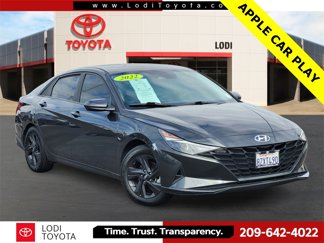 Used 2022 Hyundai Elantra SEL image 1