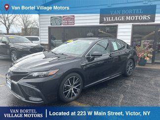 Used 2021 Toyota Camry SE image 1