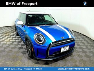 Certified 2022 MINI Cooper 2-Door Hardtop w/ Premium Package image 1