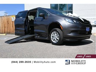 Used 2021 Chrysler Voyager Lxi image 1