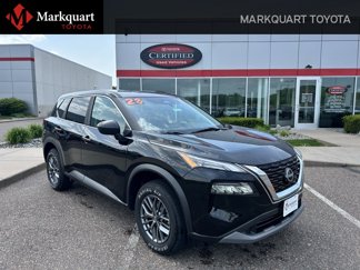 Used 2023 Nissan Rogue S image 1