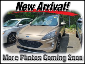 Used 2020 Ford Escape Titanium w/ Titanium Premium Package 2.0 image 1