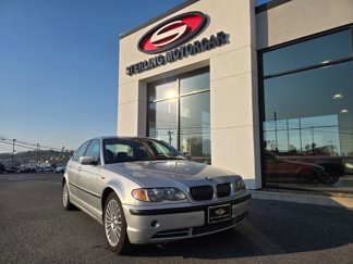 Used 2003 BMW 330xi Sedan image 1