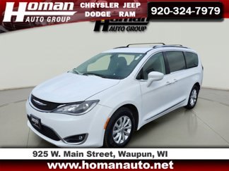 Used 2019 Chrysler Pacifica Touring-L image 1