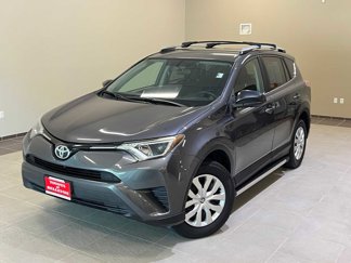Used 2016 Toyota RAV4 LE image 1