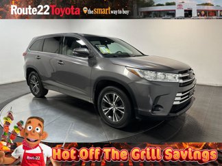 Used 2018 Toyota Highlander LE image 1