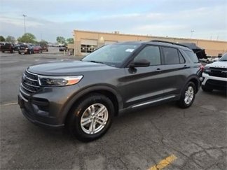 Used 2020 Ford Explorer XLT image 1