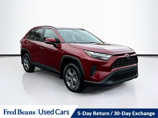 Used 2022 Toyota RAV4 XLE image 1