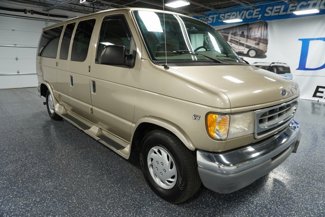 Used 1999 Ford E-150 and Econoline 150 XLT image 1