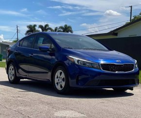 Used 2017 Kia Forte LX image 1
