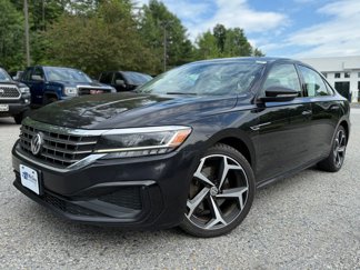 Used 2020 Volkswagen Passat 2.0T R-Line image 1