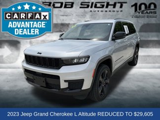 Used 2023 Jeep Grand Cherokee L Laredo image 1