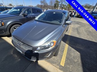 Used 2016 Volvo XC60 T6 w/ Protection Package image 1