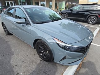 Used 2022 Hyundai Elantra SEL image 1