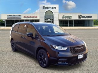 New 2025 Chrysler Voyager LX image 1