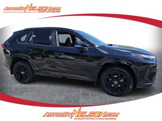 Used 2022 Toyota RAV4 SE image 1