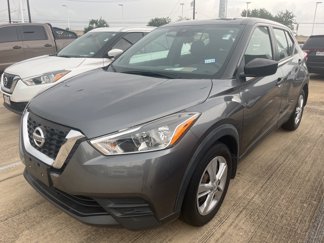 Used 2020 Nissan Kicks S image 1