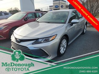 Used 2022 Toyota Camry LE image 1