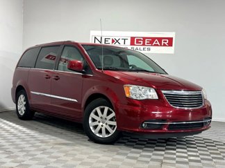 Used 2014 Chrysler Town & Country Touring image 1