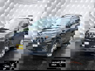 Used 2019 Jeep Cherokee Latitude w/ Cold Weather Group image 1