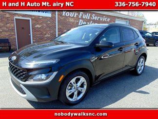 Used 2023 Hyundai Kona SEL image 1
