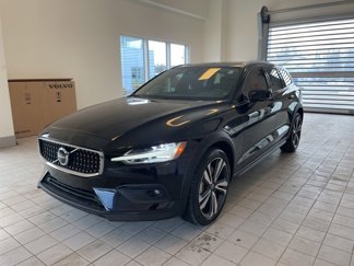 Certified 2024 Volvo V60 B5 Cross Country Plus image 1