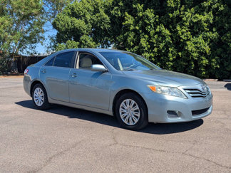 Used 2011 Toyota Camry LE image 1