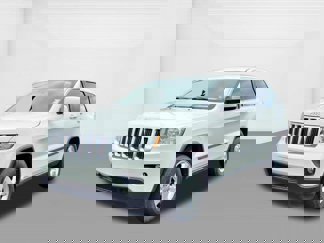 Used 2012 Jeep Grand Cherokee Laredo image 1
