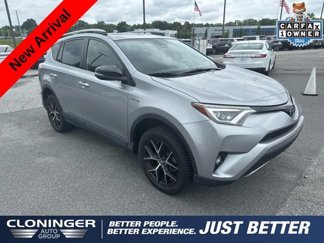 Used 2018 Toyota RAV4 SE image 1