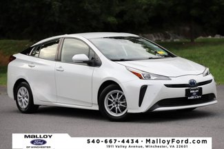 Used 2021 Toyota Prius LE image 1