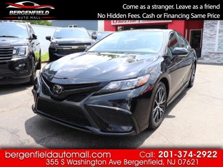 Used 2023 Toyota Camry SE image 1
