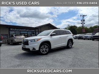 Used 2014 Toyota Highlander XLE image 1