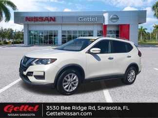 Used 2018 Nissan Rogue SV image 1