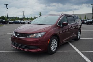 Used 2017 Chrysler Pacifica Touring w/ Tire & Wheel Group image 1