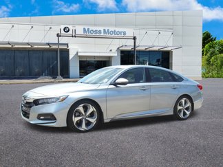 Used 2018 Honda Accord Touring image 1